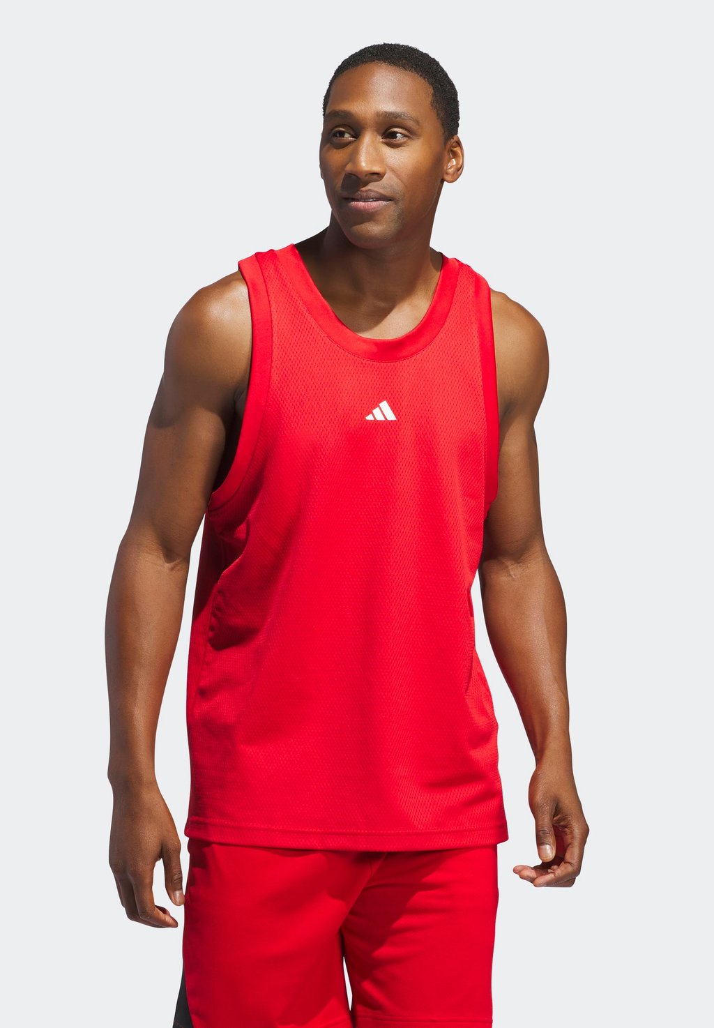 

Топ Legends Tank Adidas, цвет better scarlet white