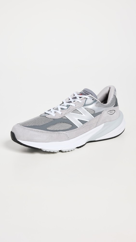 

Кроссовки New Balance 990 V6, серый