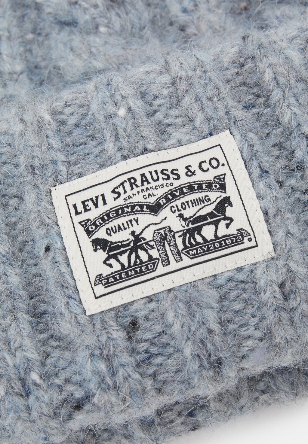 

Шапка BACKPATCH POM BEANIE Levi's®, серый