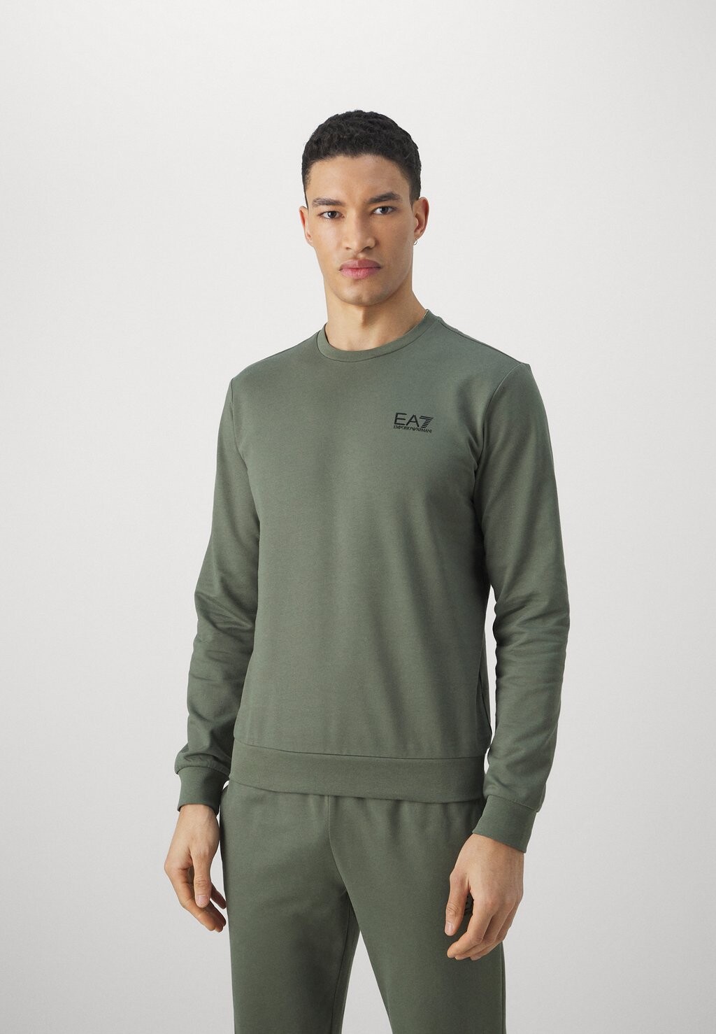 

Свитшот EA7 Emporio Armani, темно-зеленый