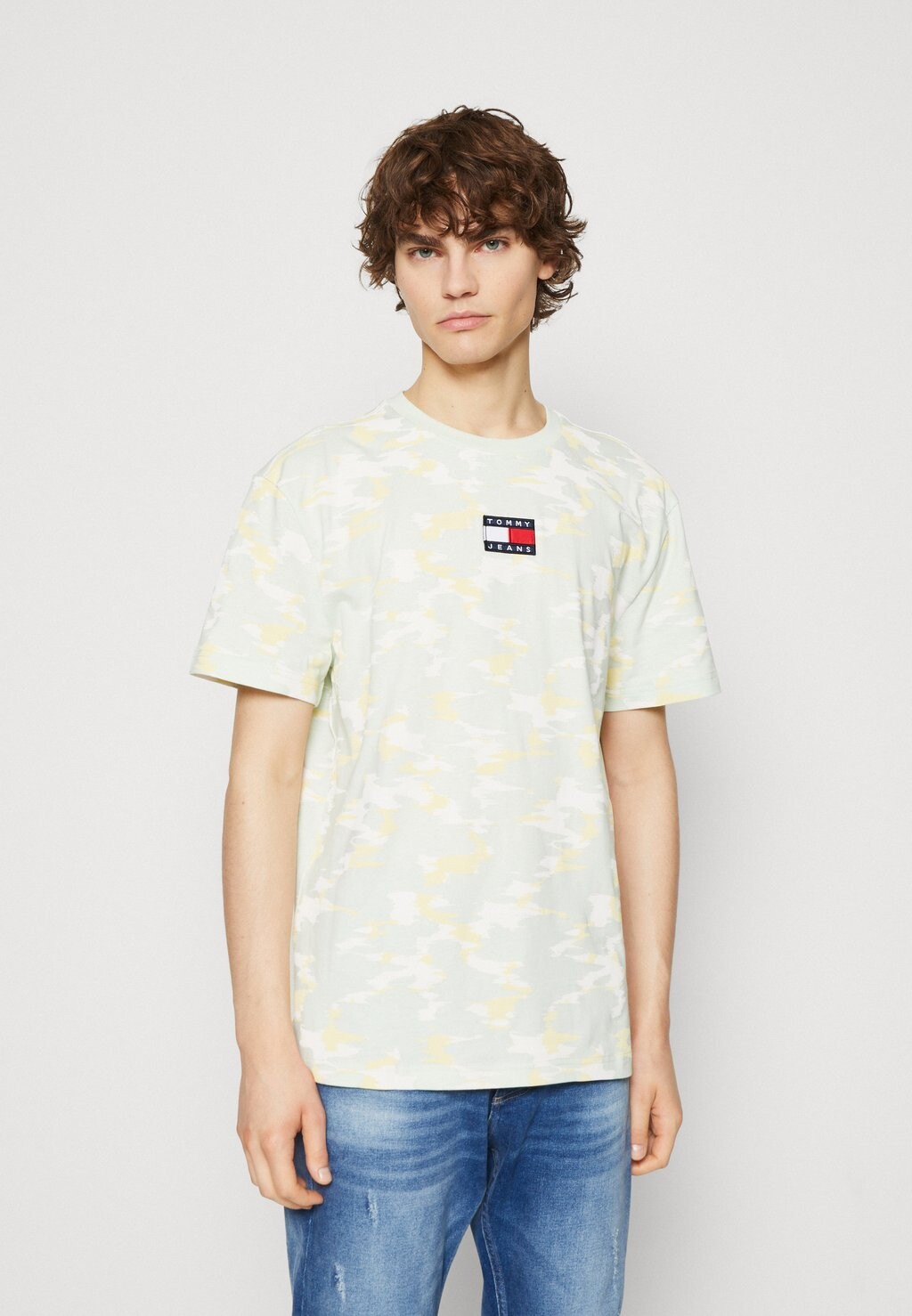 

Футболка с принтом Tommy Jeans, мультиколор, Коричневый