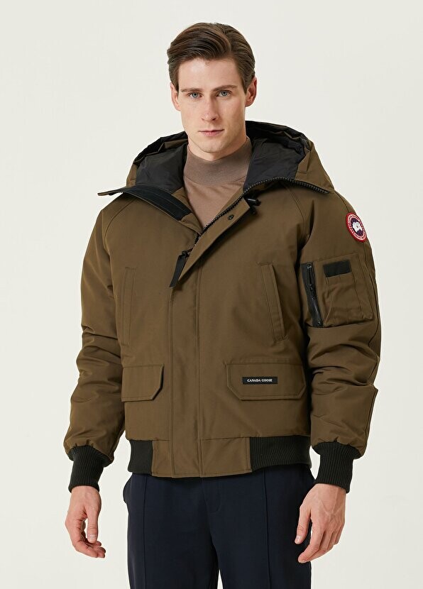 

Куртка-бомбер цвета хаки с капюшоном chilliwack Canada Goose