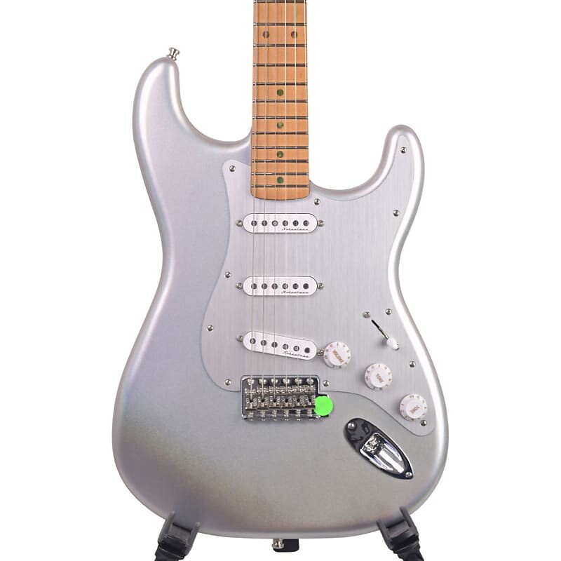 

Электрогитара Fender H.E.R. Signature Stratocaster Electric Guitar - Chrome Glow