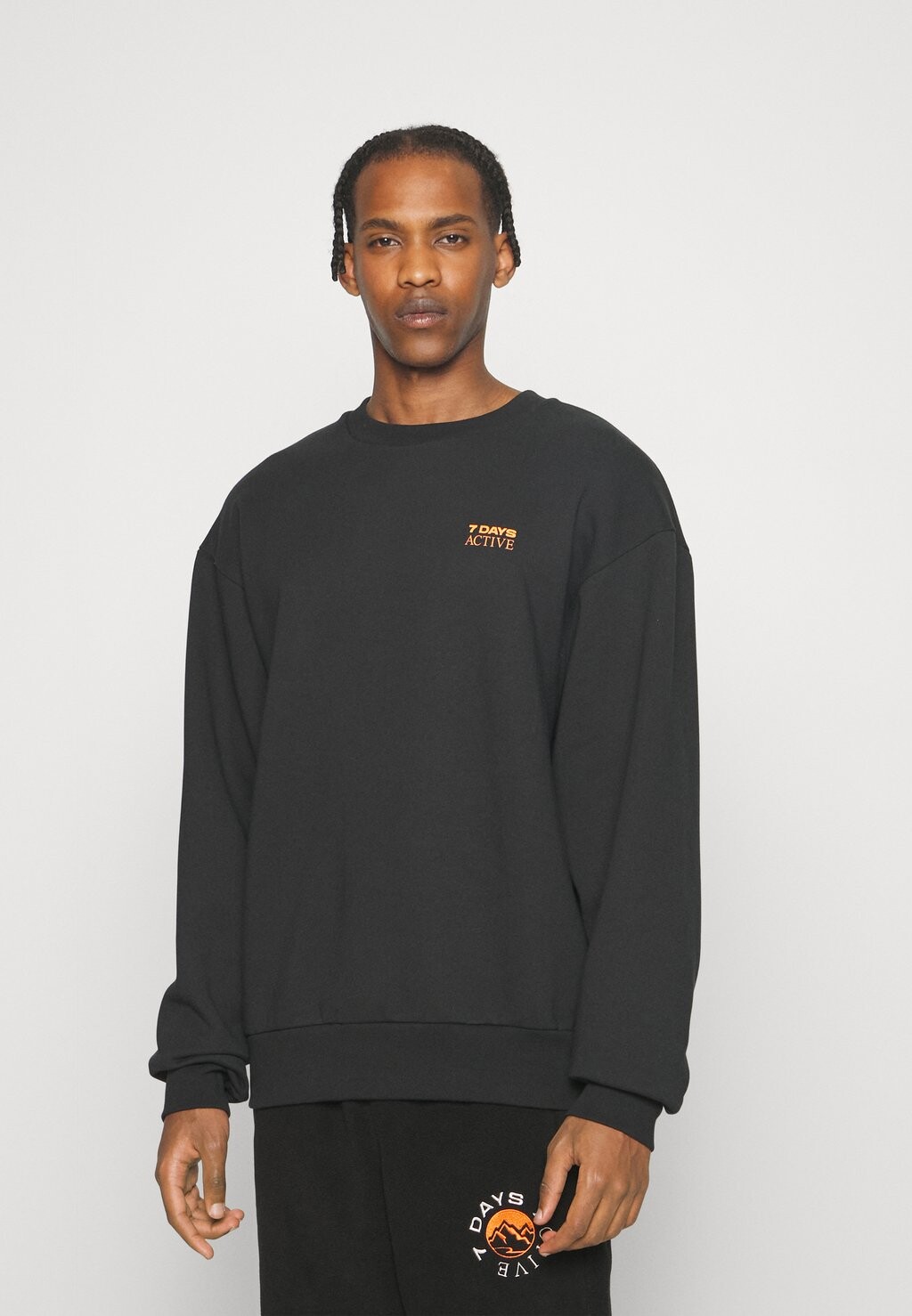 

Толстовка 7 DAYS Active ORGANIC GRAPHIC CREW NECK, черный