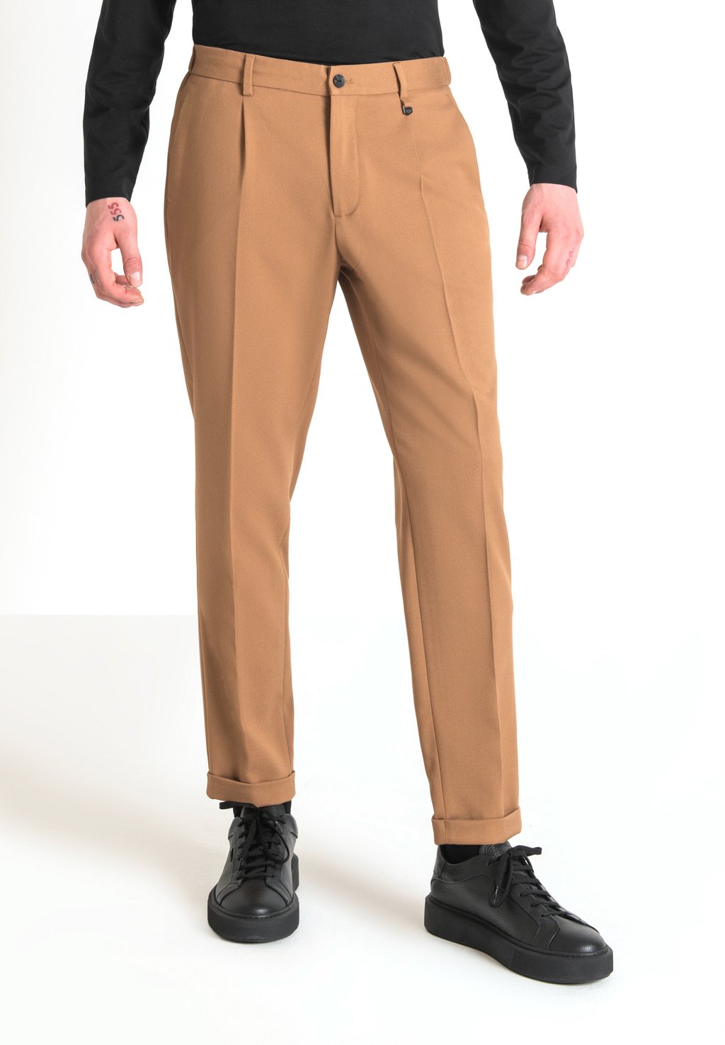 

Чино Gustaf Carrot Fit Trousers Antony Morato, цвет camel