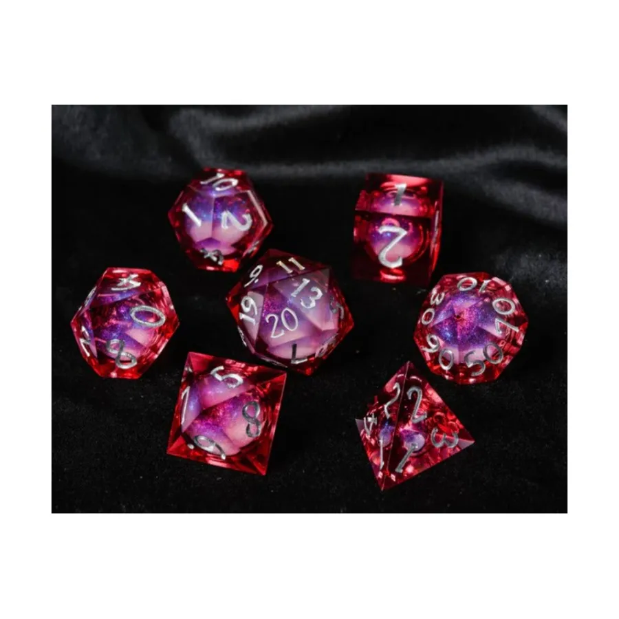 

Набор Liquid Core Poly — темно-красная луна с серебром (7), Resin Dice (Crystal Maggie)