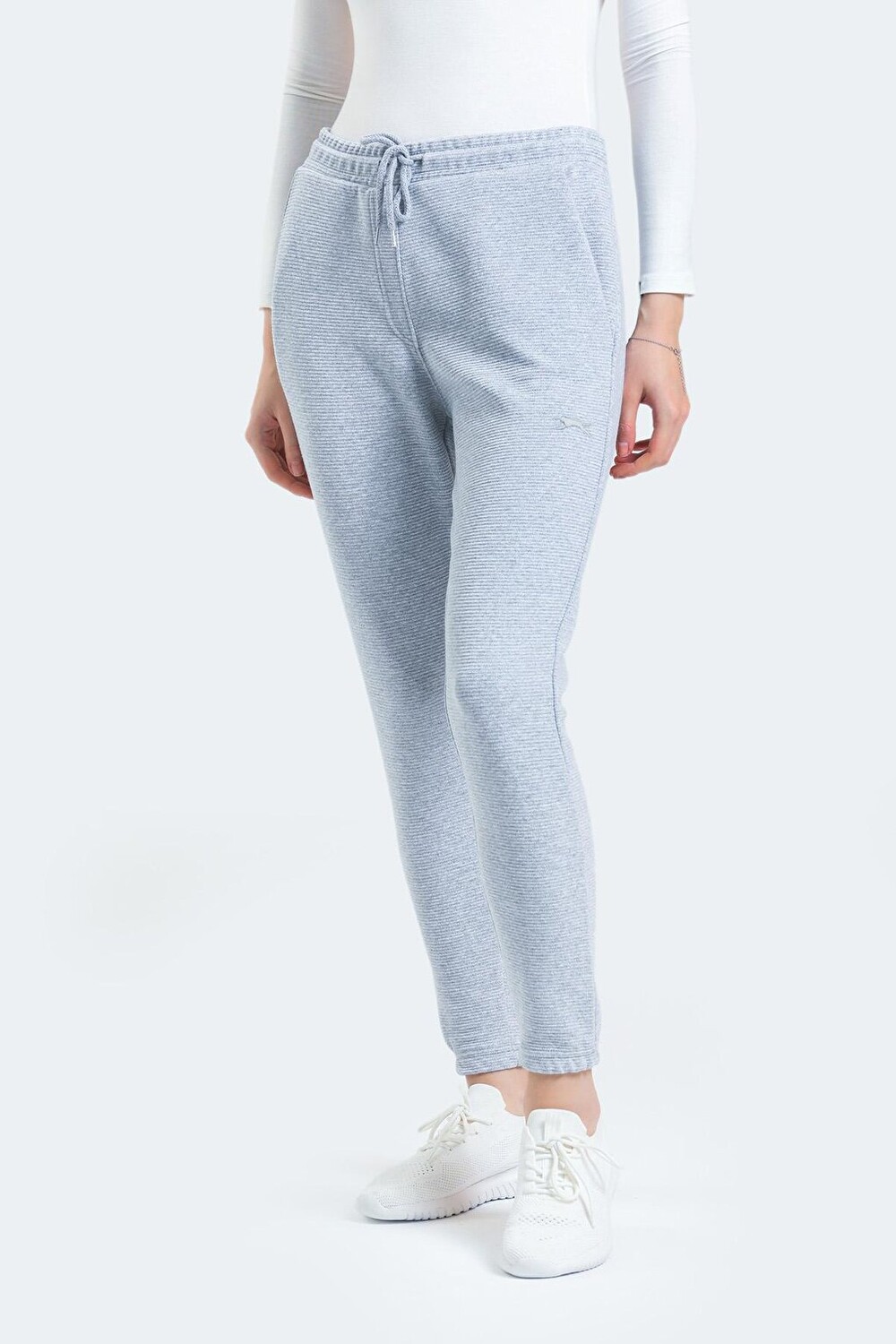 

ОПРОС I Женские спортивные штаны серые SLAZENGER