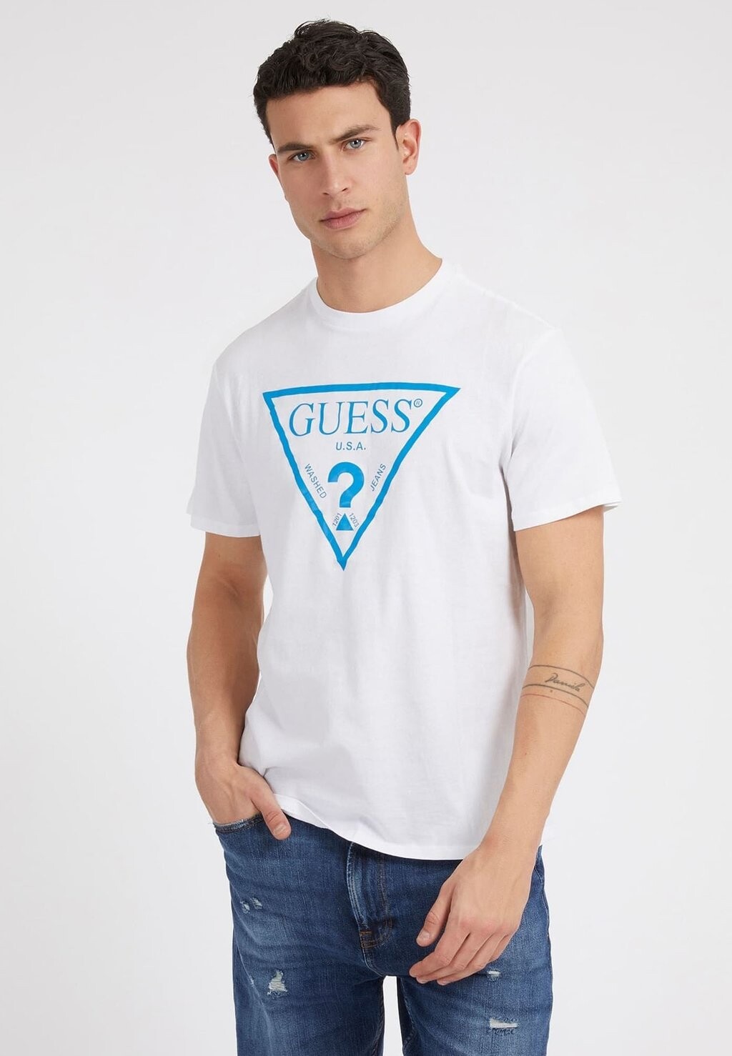 

Футболка с принтом Guess, белый