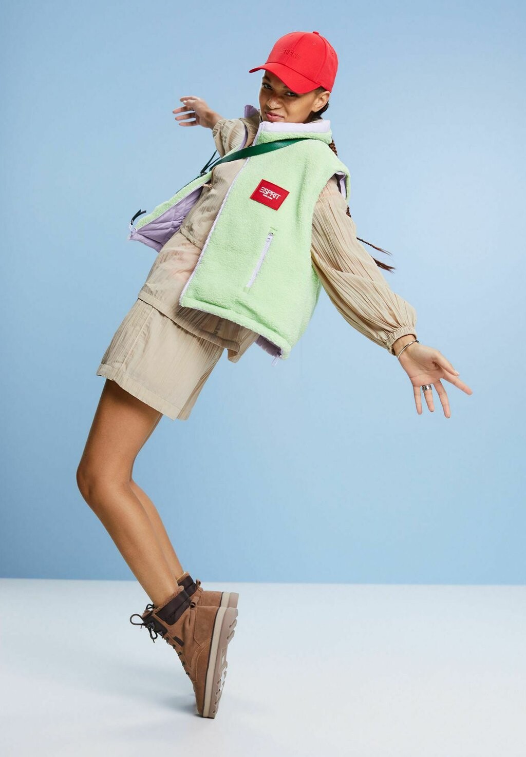 

Куртка мелкий Esprit, цвет sand