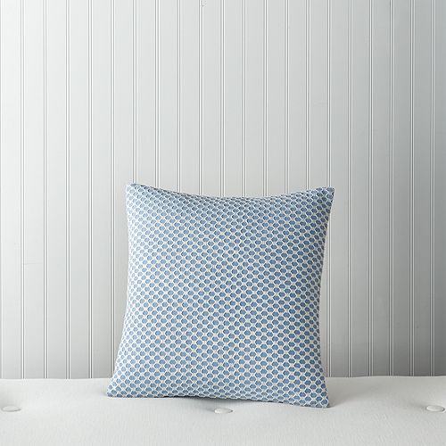 Декоративная подушка с вышивкой Sky, цвет Blue подушка декоративная из алькантары однотонная black с blue отстрочкой
