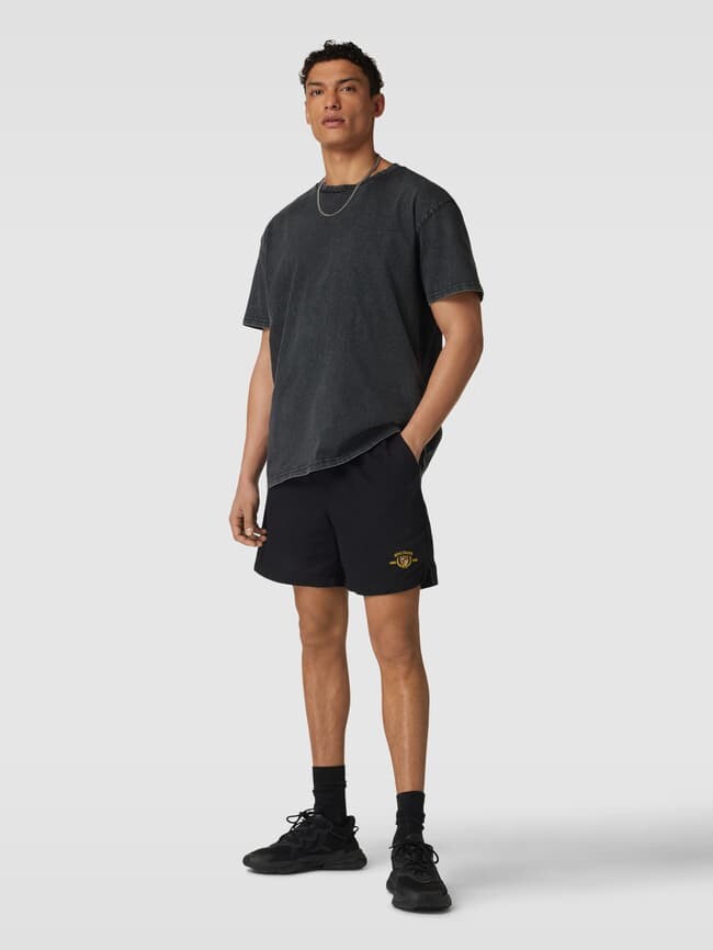 

Шорты с пришивкой лейбла, модель «Саржа» BDG Urban Outfitters, черный