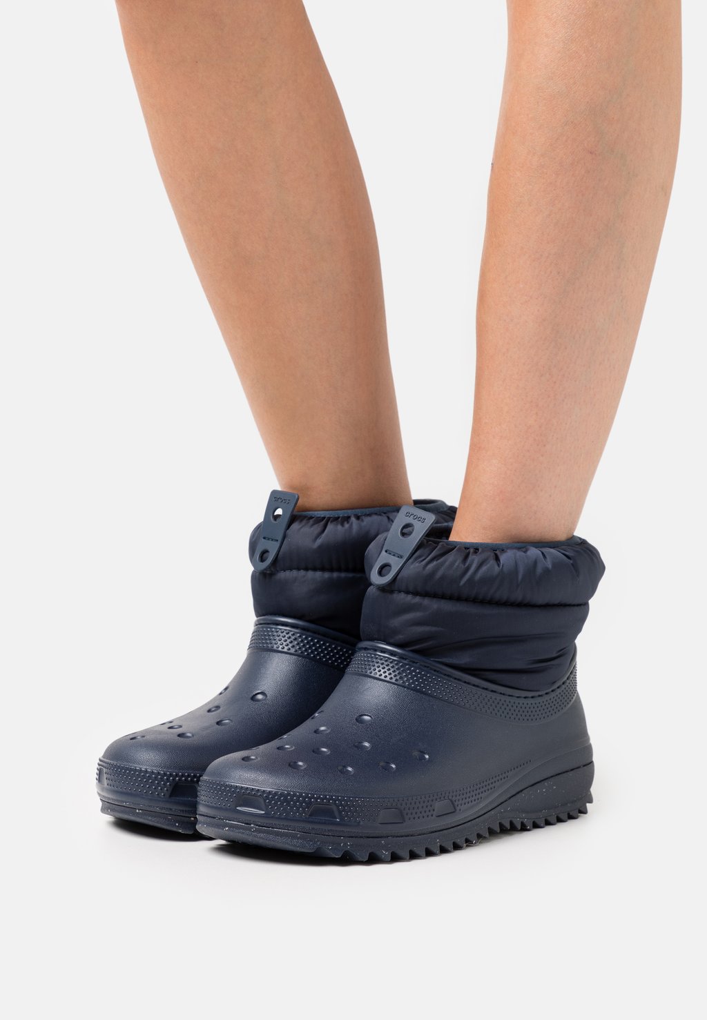 Зимние ботинки Crocs – заказать из-за границы с доставкой в «CDEK.Shopping»