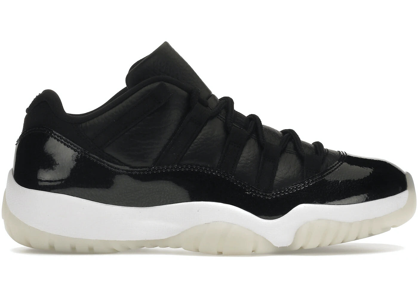 

Кроссовки Nike Air Jordan 11 Retro Low 72-10, черный / белый