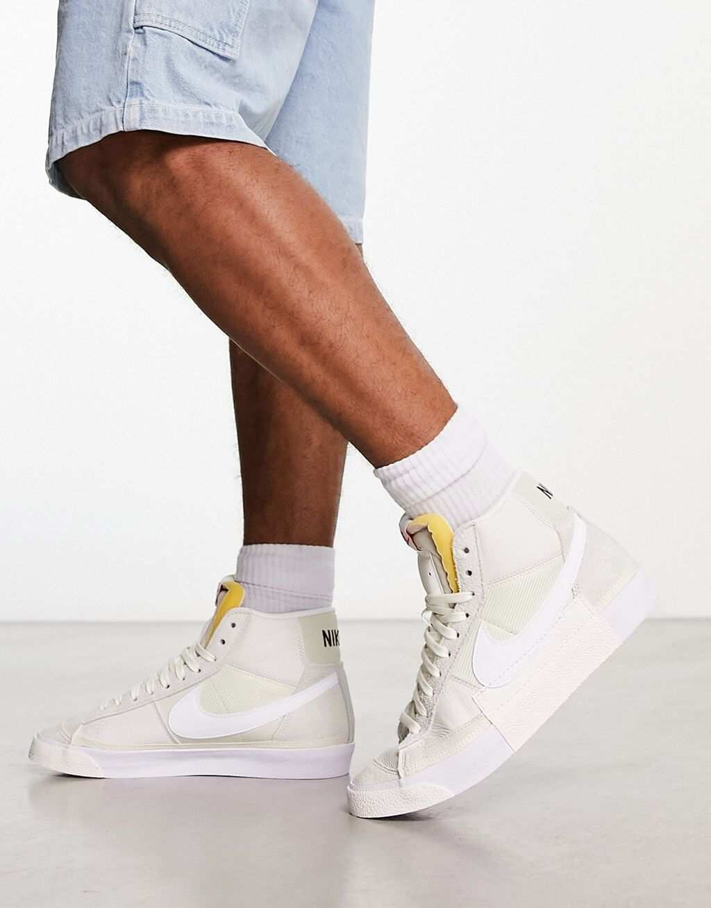 

Кроссовки из кости для профессионального клуба Nike Blazer Mid '77