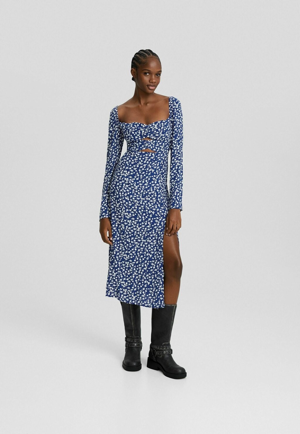 

Летнее платье Bershka, королевский синий