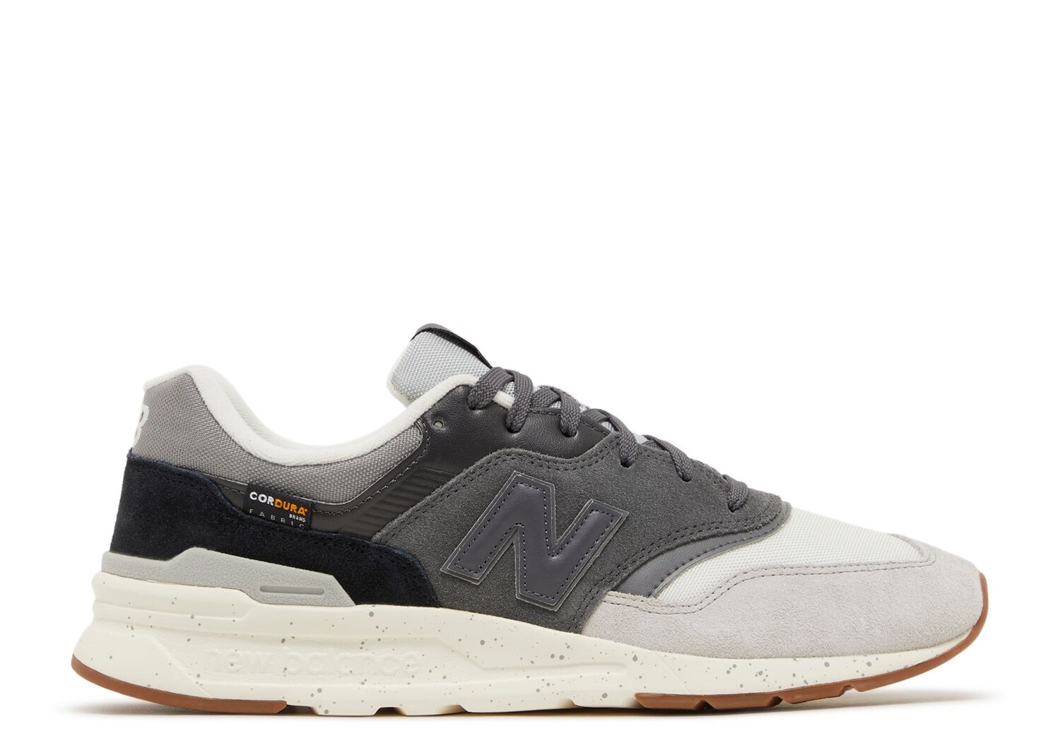 

Кроссовки New Balance 997H 'Grey Gum', серый
