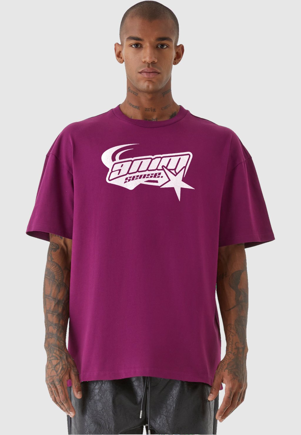 Базовая футболка Unisex Star 9N1M SENSE, цвет aubergine