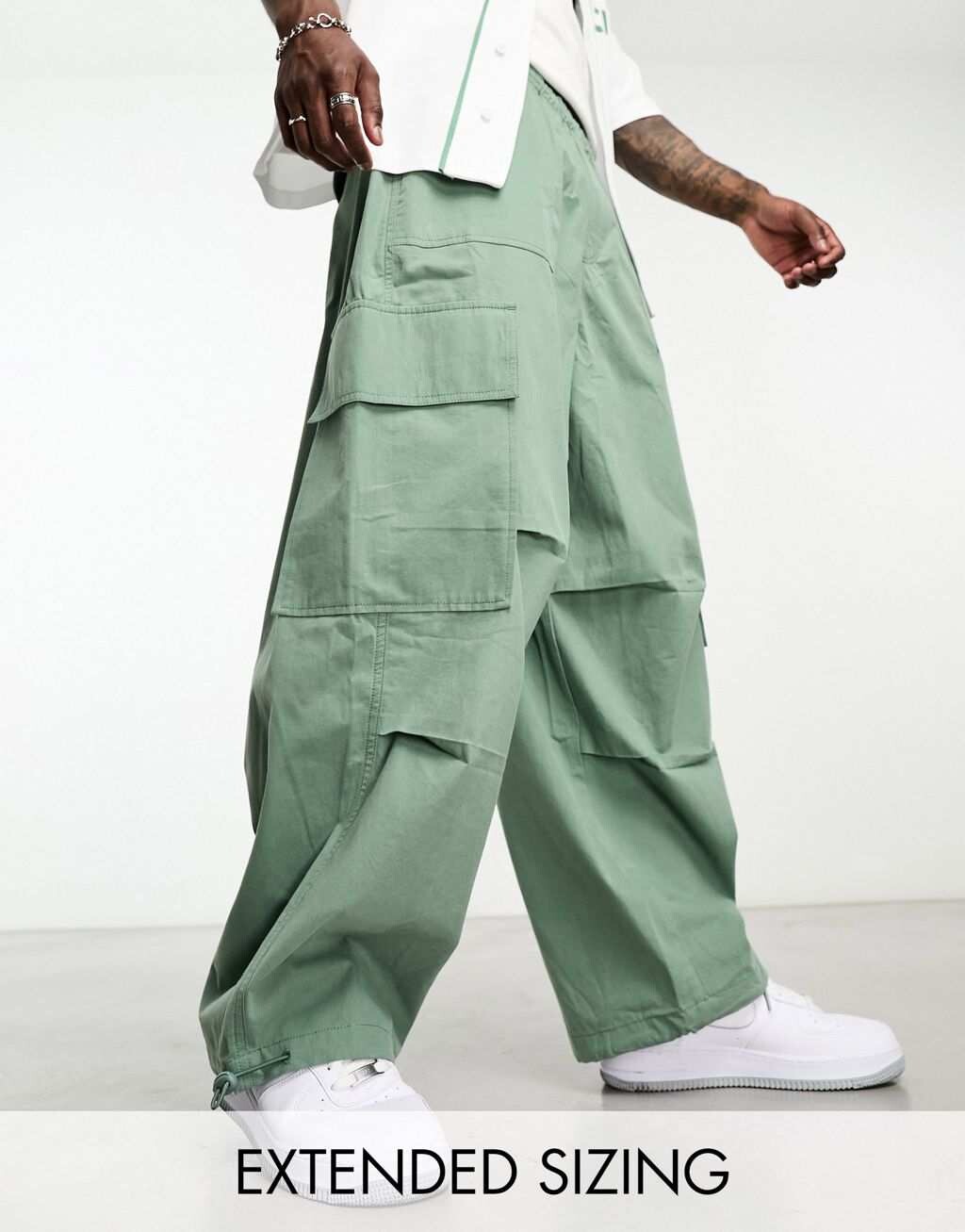

Брюки карго цвета хаки с парашютом ASOS DESIGN