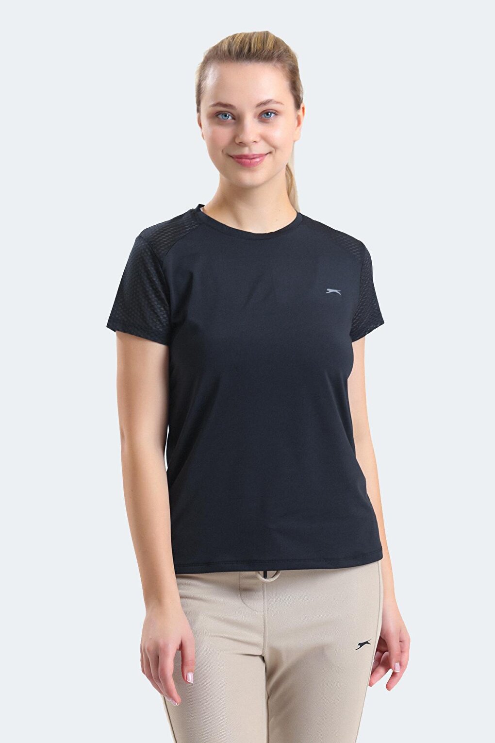 Женская футболка RAIL черная SLAZENGER
