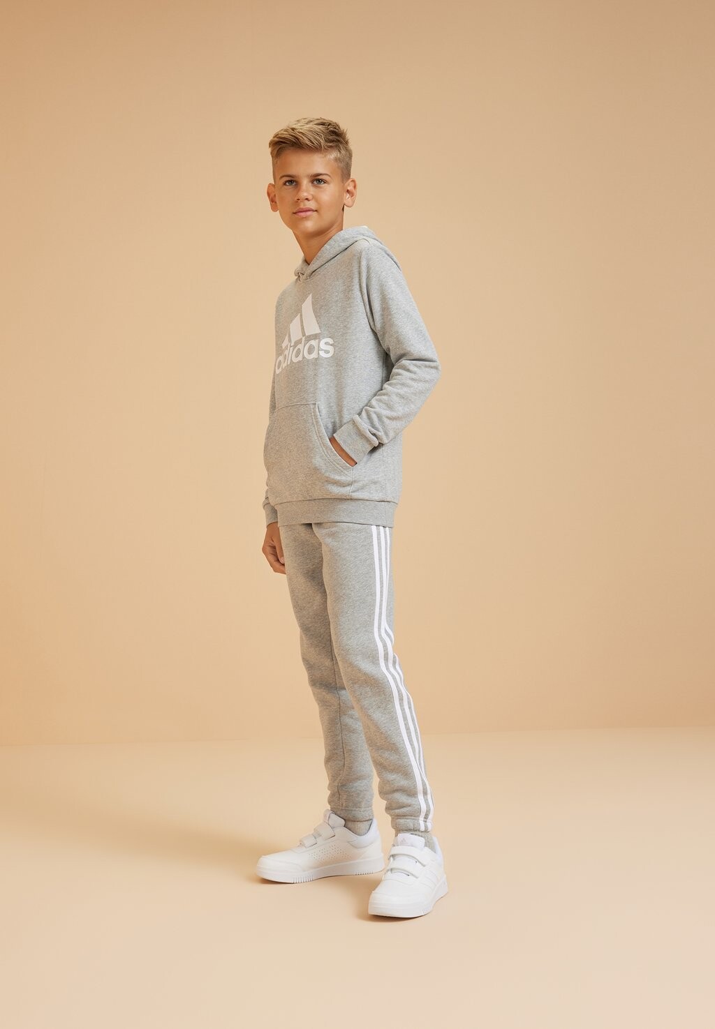 

Толстовка Unisex Adidas, цвет medium grey heather/white