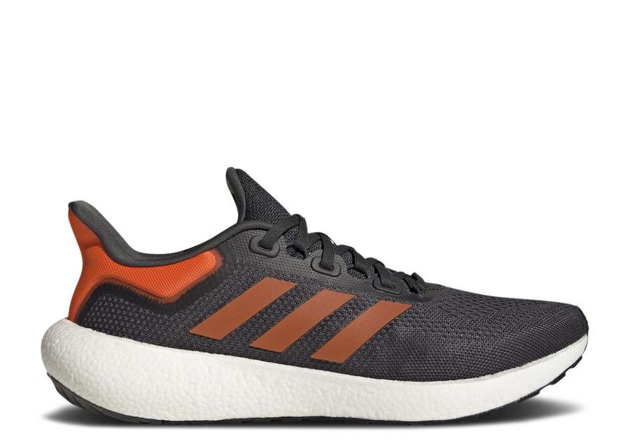 

Кроссовки adidas PureBoost 22, цвет Carbon Impact Orange