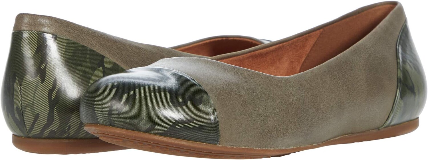 

Балетки Sonoma Cap Toe SoftWalk, цвет Green Leather