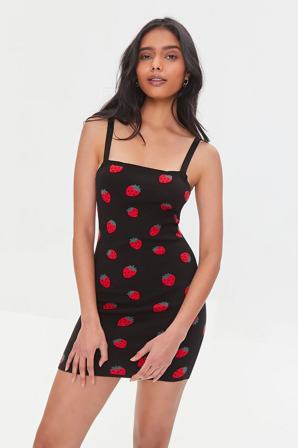 

Мини-платье-свитер клубничного цвета Forever 21, черный