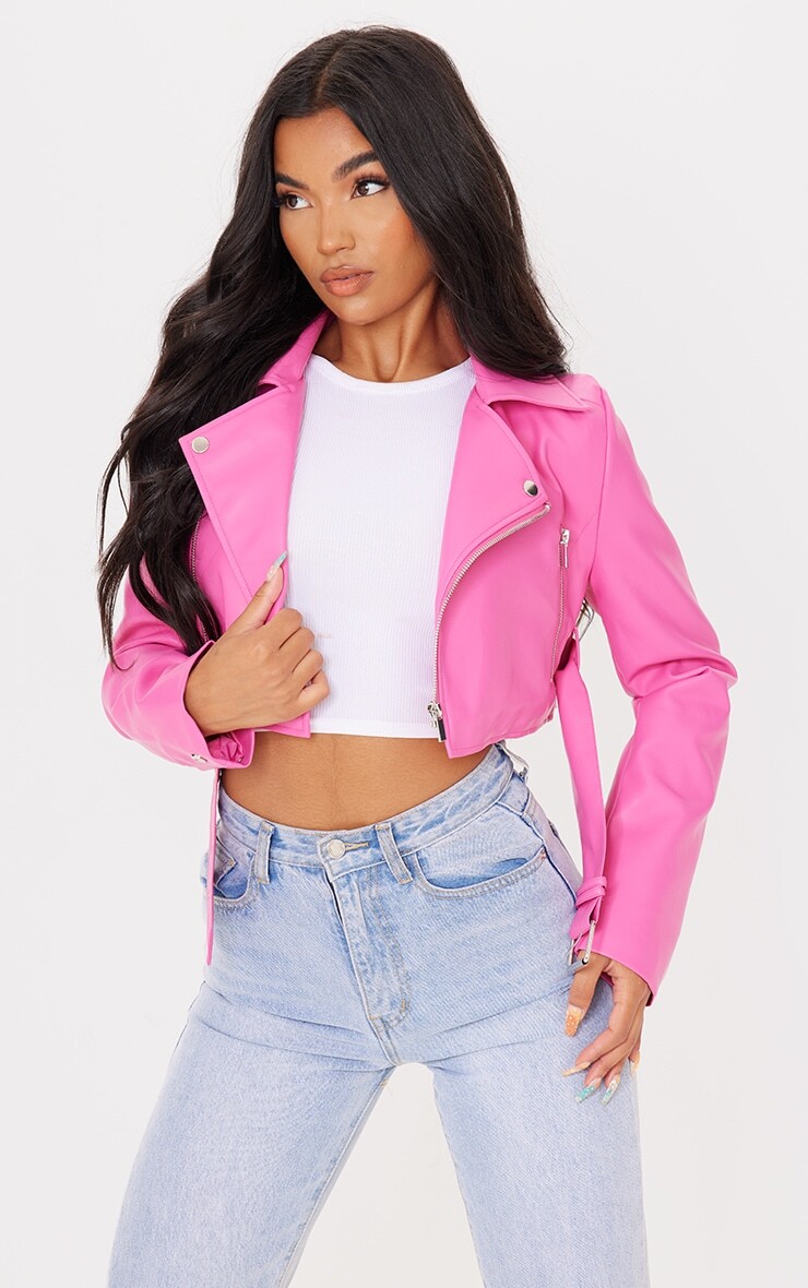 

PrettyLittleThing Розовая укороченная косуха из искусственной кожи с поясом, Розовый