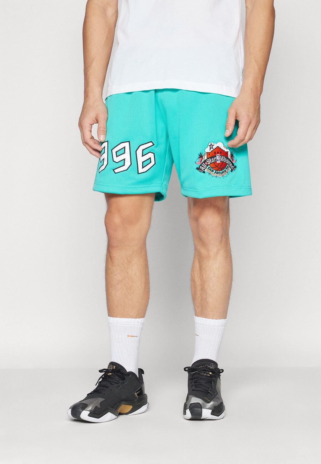 

Спортивные шорты NBA CHICAGO BULLS TEAM FASHION SHORTS Mitchell & Ness, цвет grizzlies teal