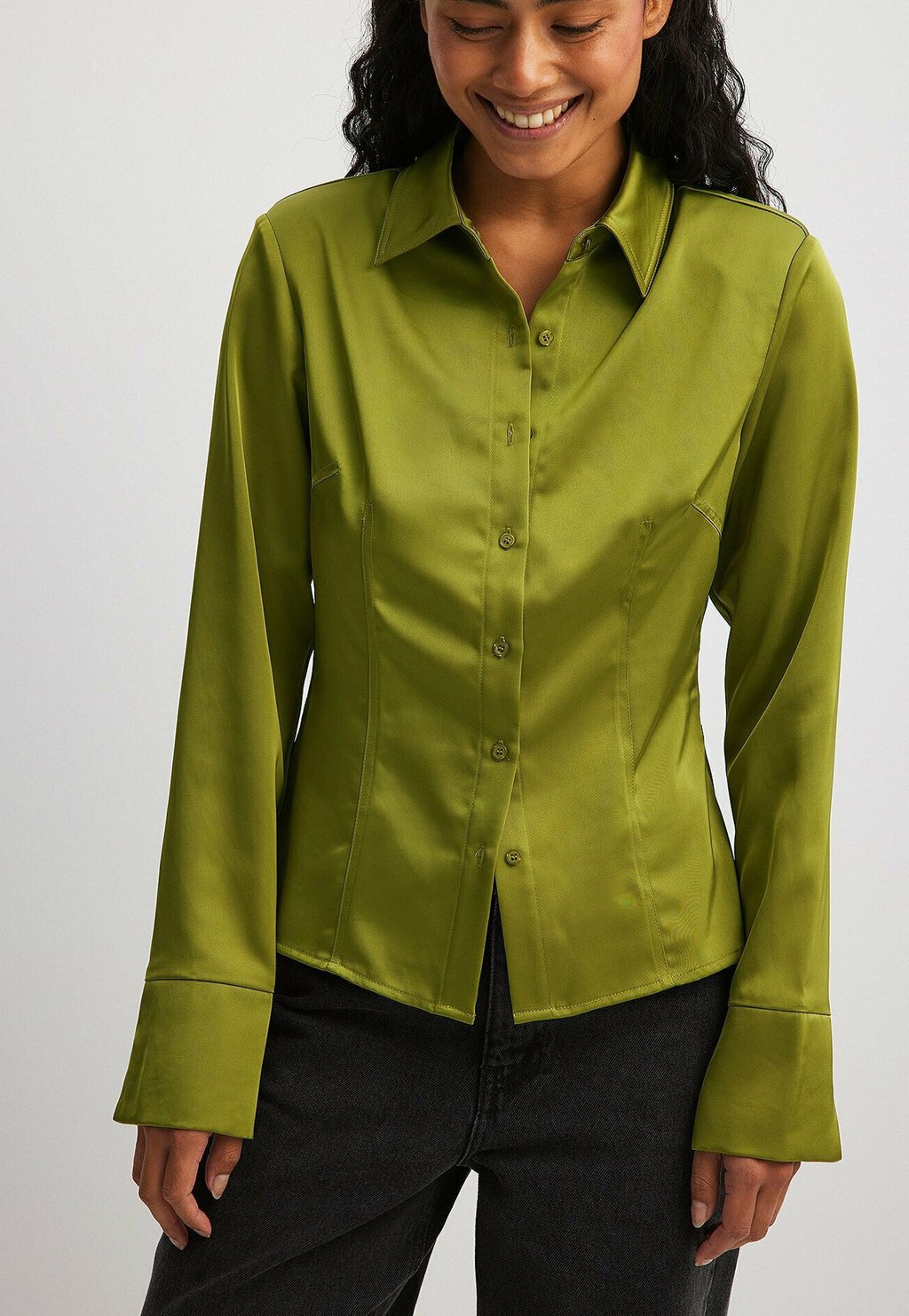 Рубашка NA-KD MIT SPITZEN SCHULTERN, зеленый удлинители для вентиляторов noctua chromax na sec1 green