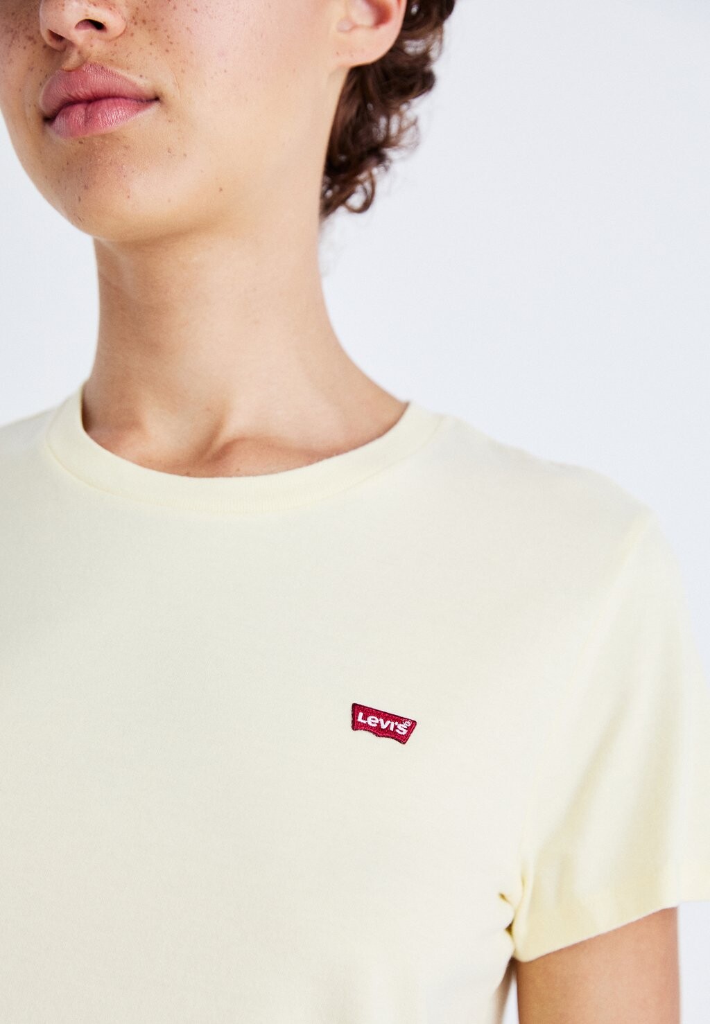 

Футболка с принтом PERFECT TEE Levi's, желтый
