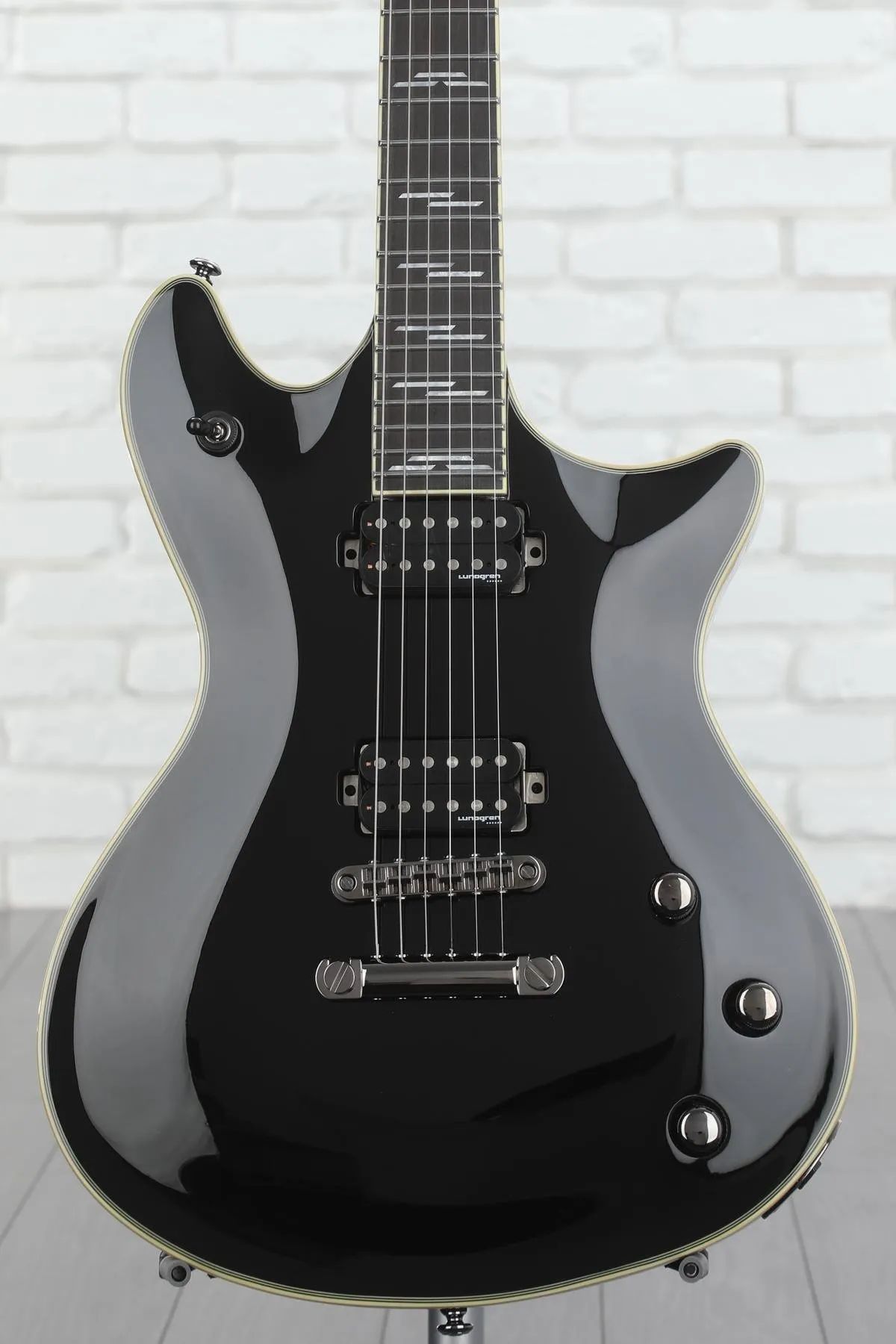 

Электрогитара Schecter Tempest Blackjack - черный глянец