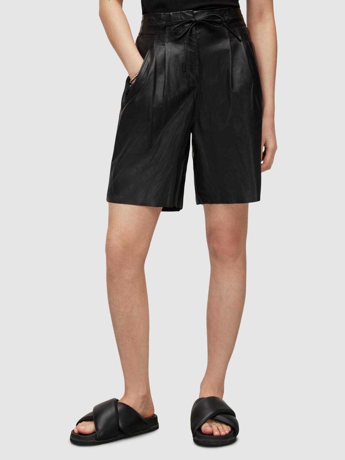 

Кожаные шорты Savannah AllSaints, черный