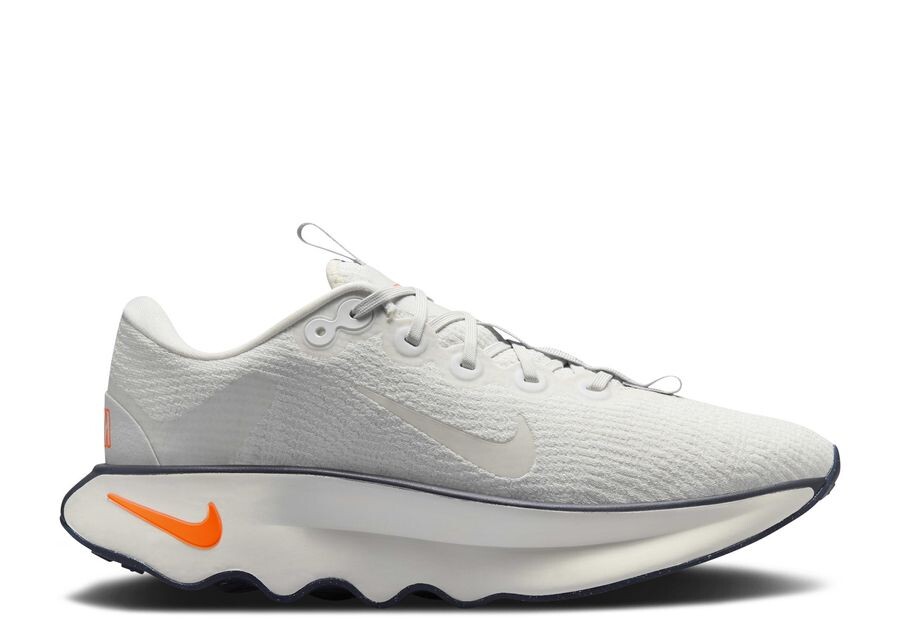 

Кроссовки Nike Motiva, цвет Sail Orange