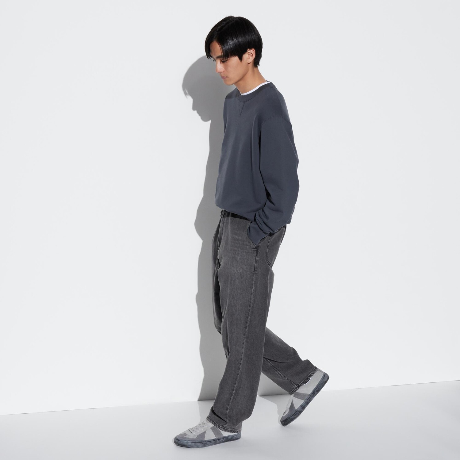 

Джинсы Uniqlo мужские широкие, серый