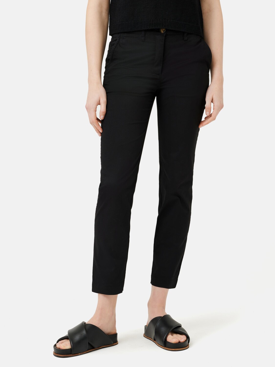 

Брюки-чиносы Jigsaw Slim Leg из хлопка, черный Черный
