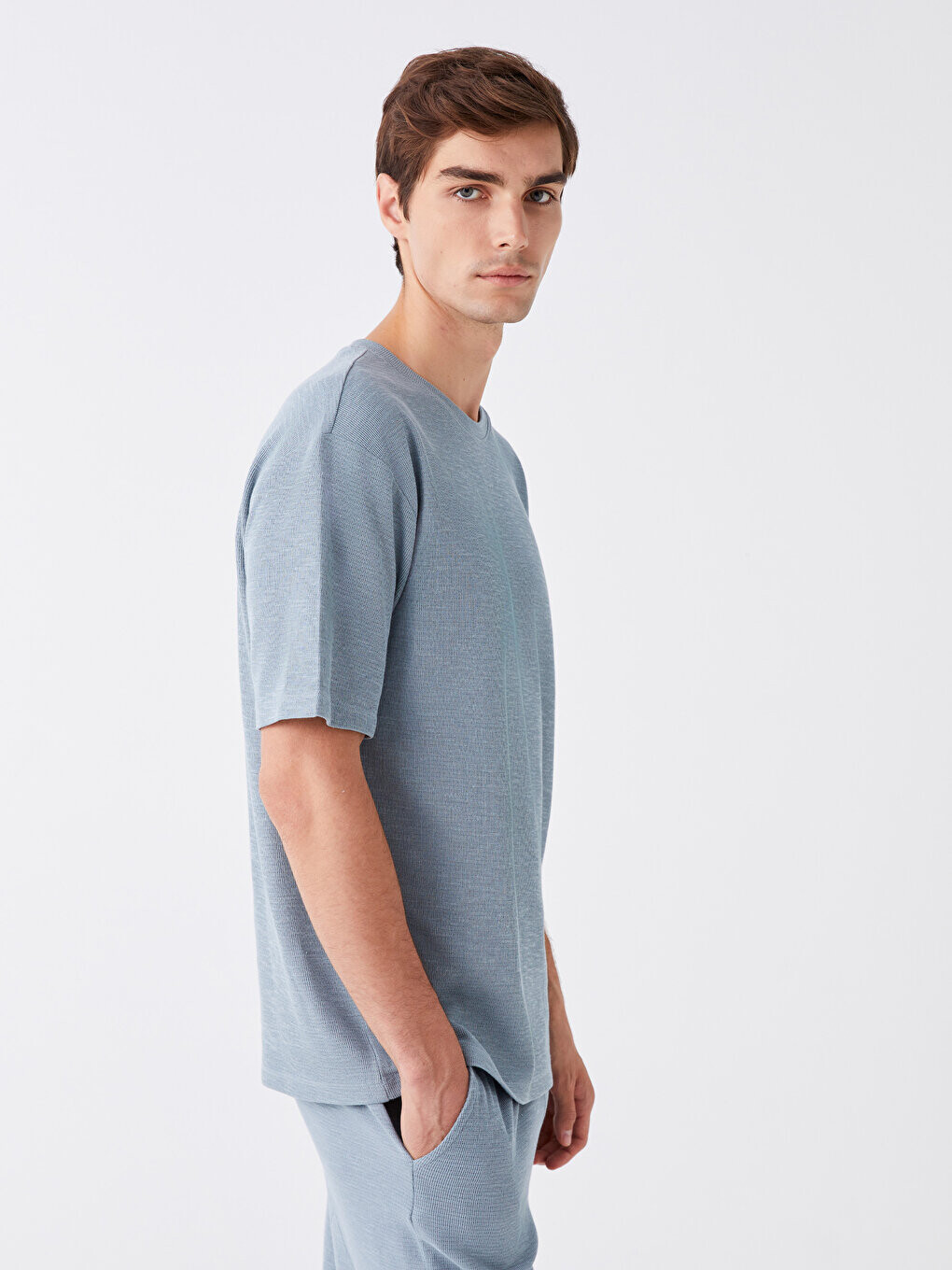 

Мужская футболка с круглым вырезом и коротким рукавом LCW Casual, сизый