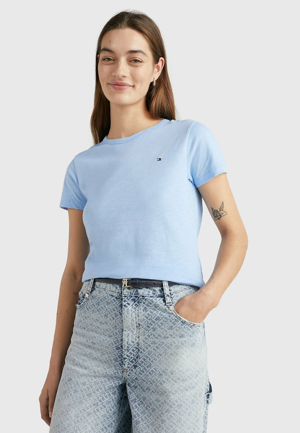 

Базовая футболка Tommy Hilfiger