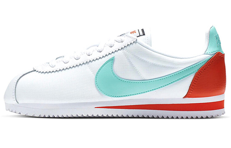

Nike Wmns Classic Cortez Premium Light Aqua