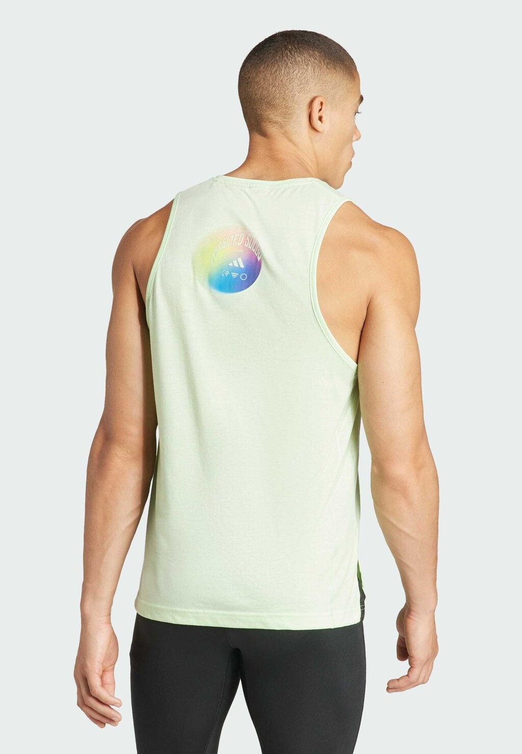 

Топ Yoga Adidas, цвет semi green spark