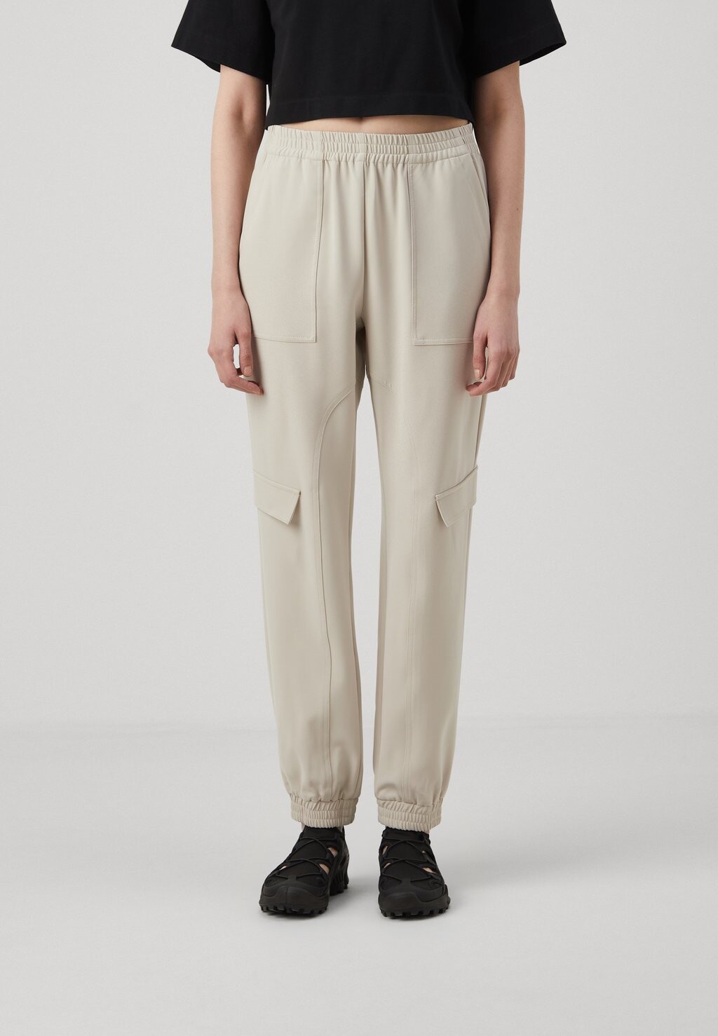 

Брюки Brassicabbcilla Pants Bruuns Bazaar, серебряное облако
