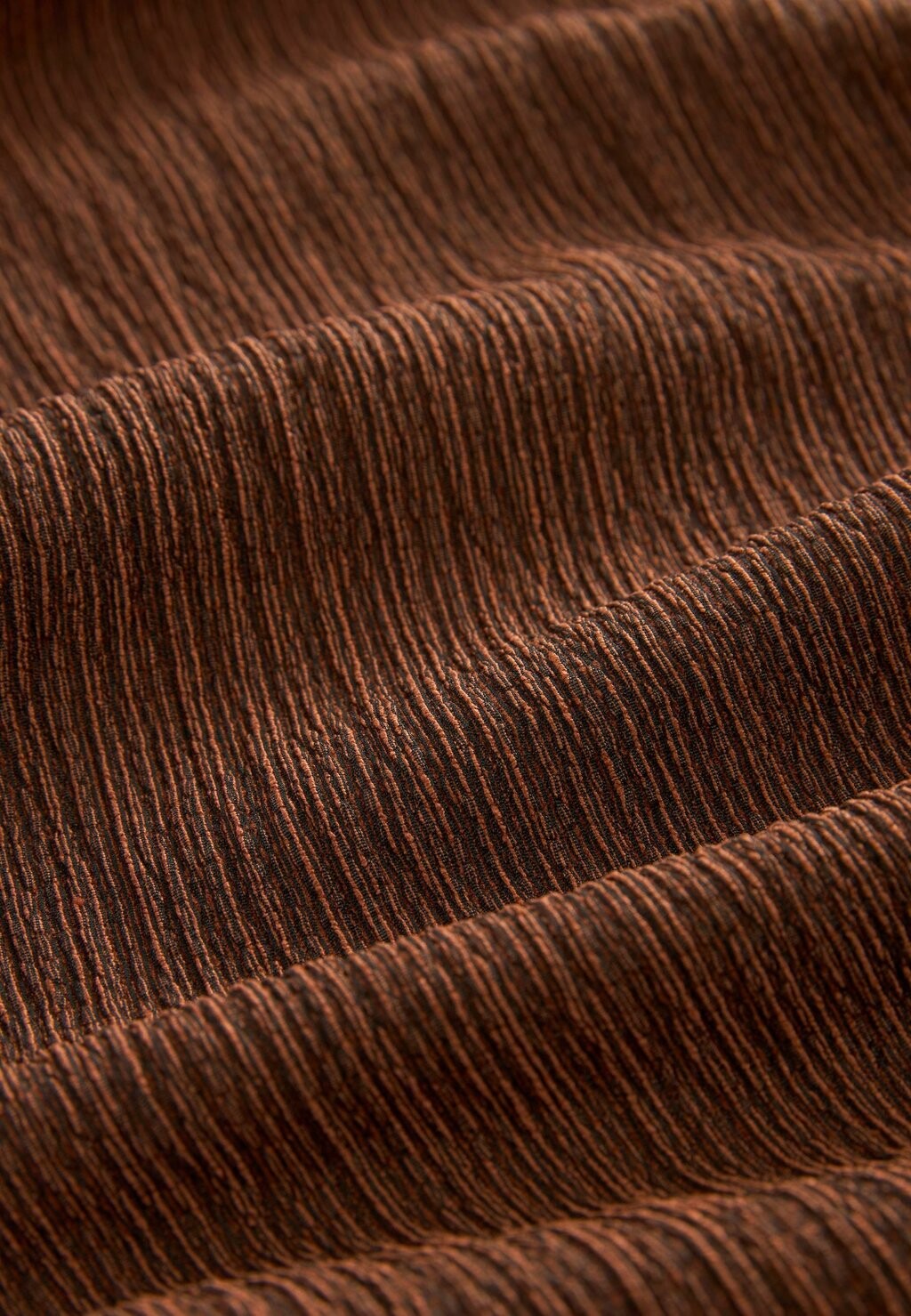 

REGULAR FIT Textured Ruched High Neck Next, Платье макси коричневый
