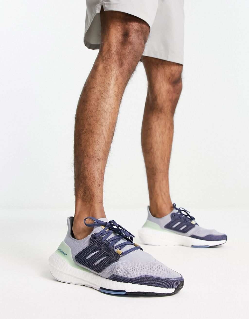 

кроссовки adidas Running Ultraboost 22 серые