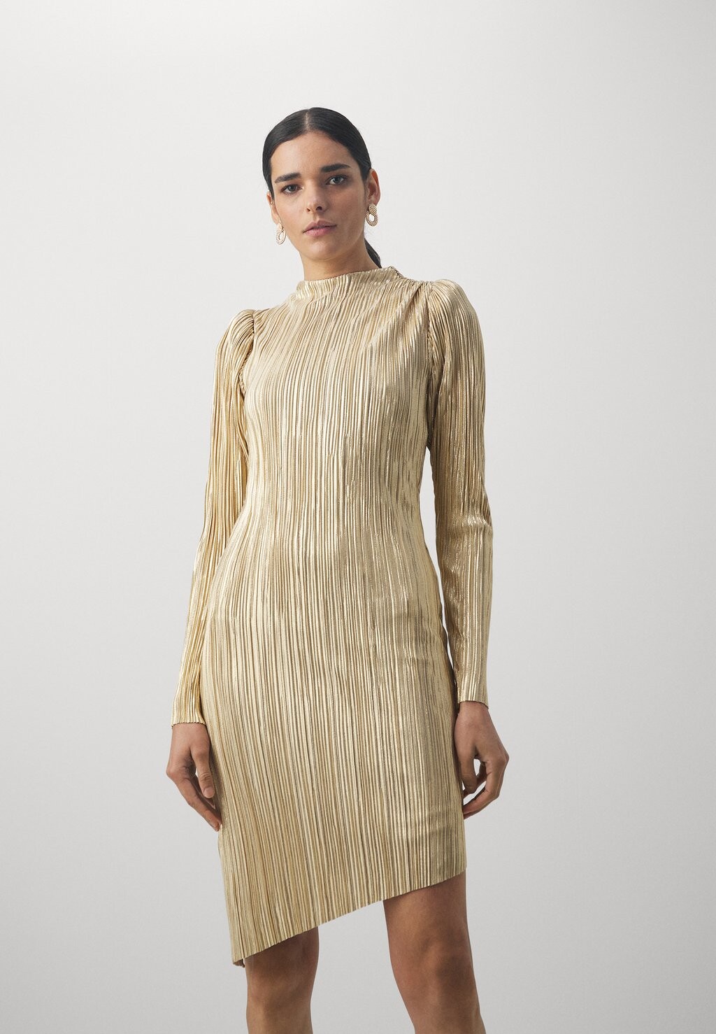 

Элегантное платье GROUNDBERRY MAGGIE DRESS Bruuns Bazaar, золото