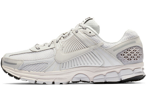 

Nike Zoom Vomero 5 SP Vast Серый