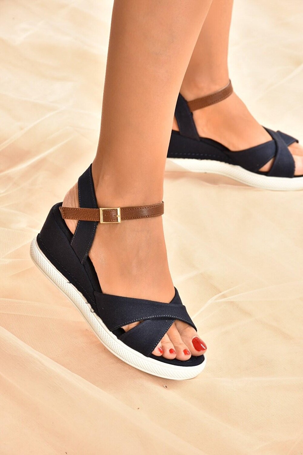 

K674305005 Темно-синие женские туфли на танкетке Fox Shoes, Синий