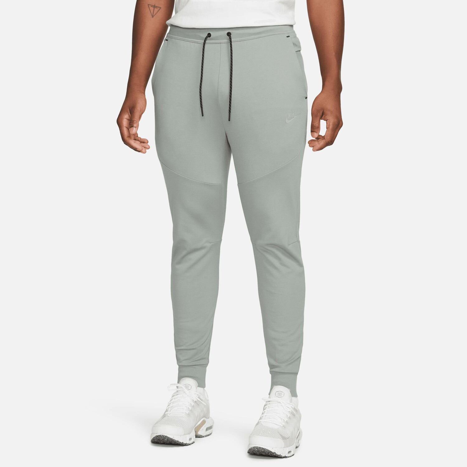 

Брюки Nike Trainingshose Tech Essentials, светло-зеленый