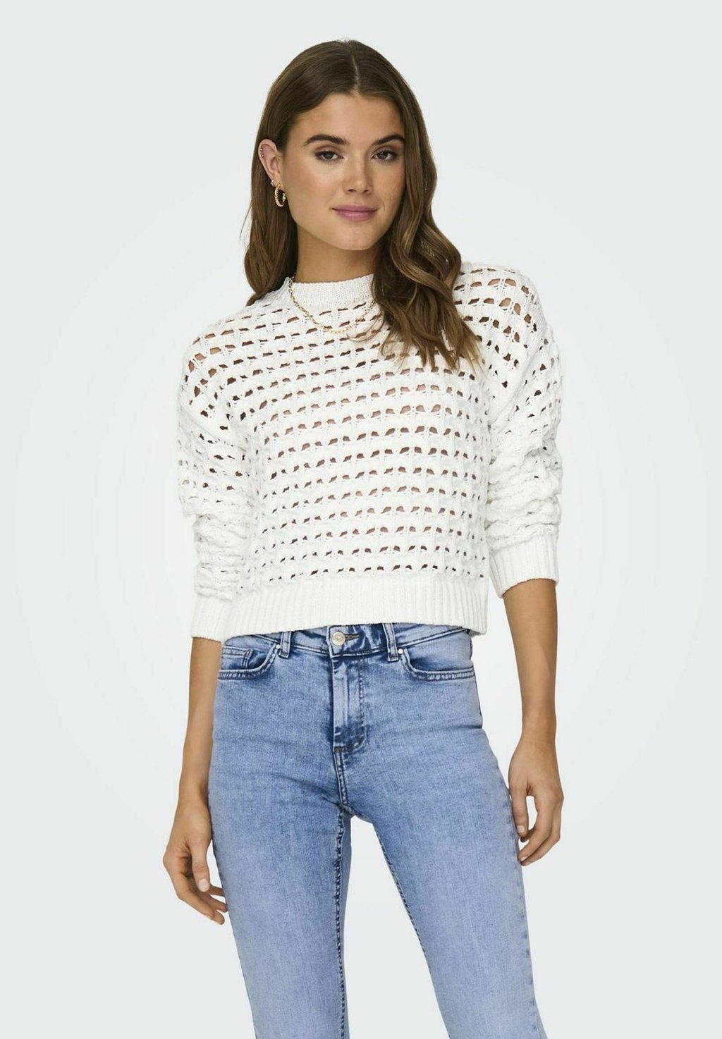 цена Вязаный свитер ONLY, цвет bright white