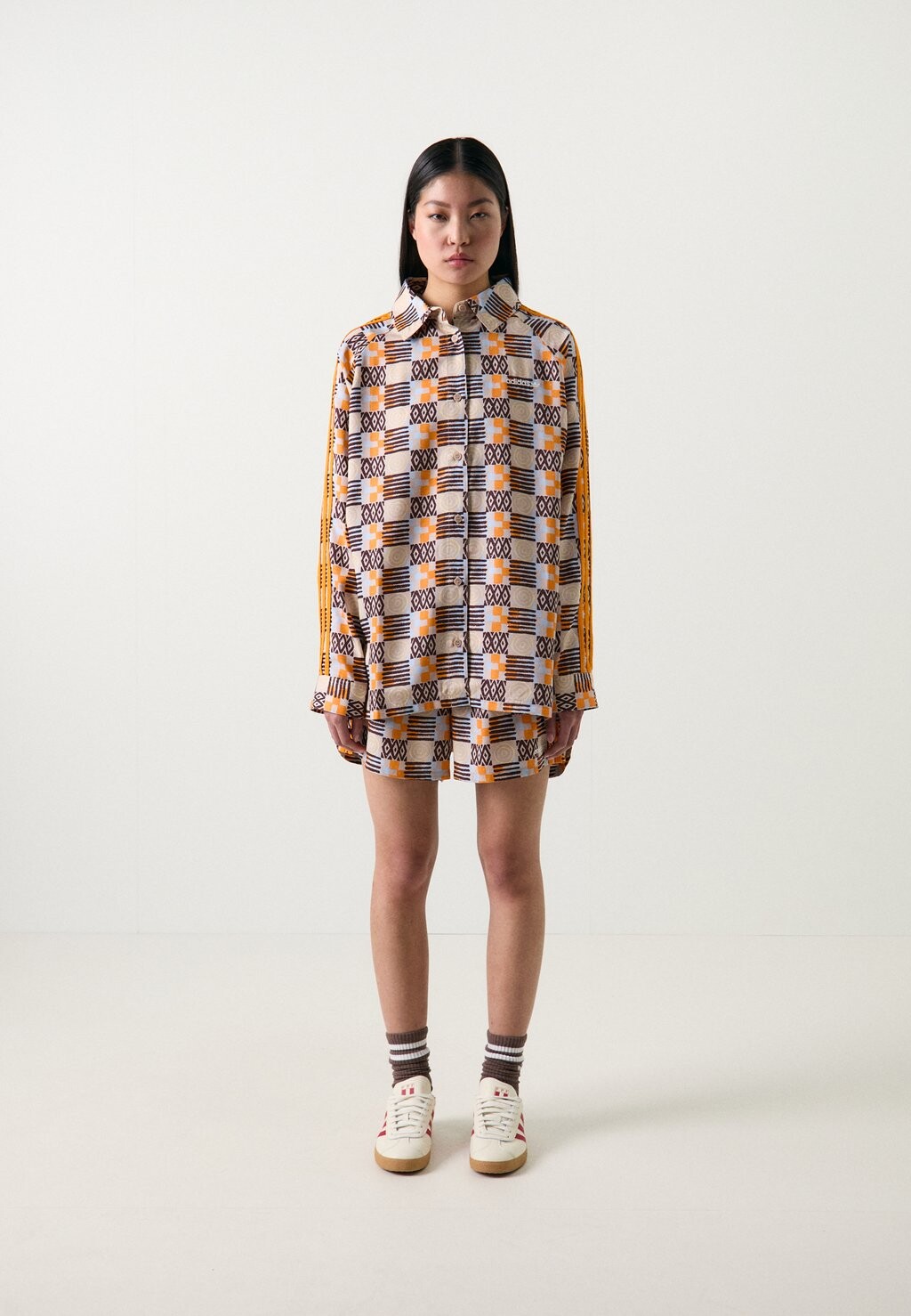 

Рубашка-блузка SHIRT adidas, разноцветный