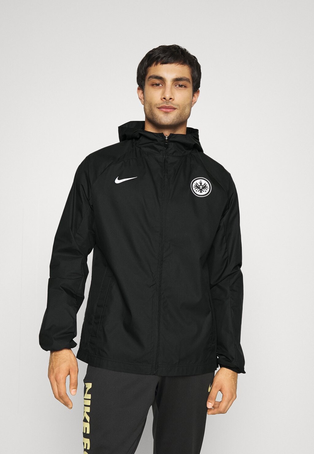 

Спортивная куртка Nike